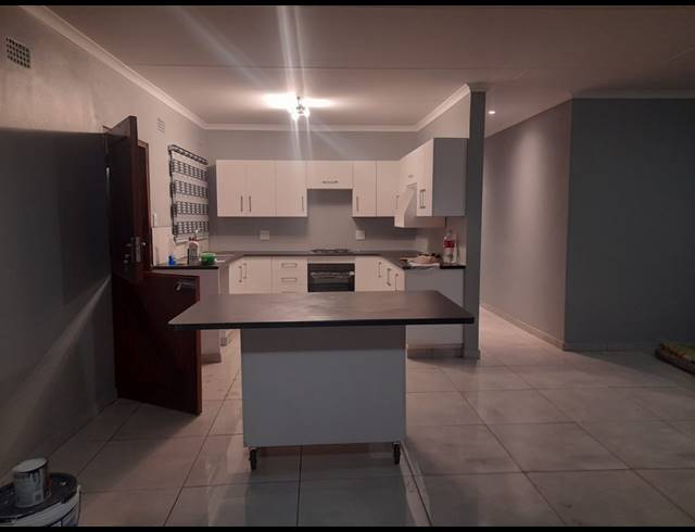 3 BEDROOM FREESTANDING FOR SALE IN HOWICK WEST